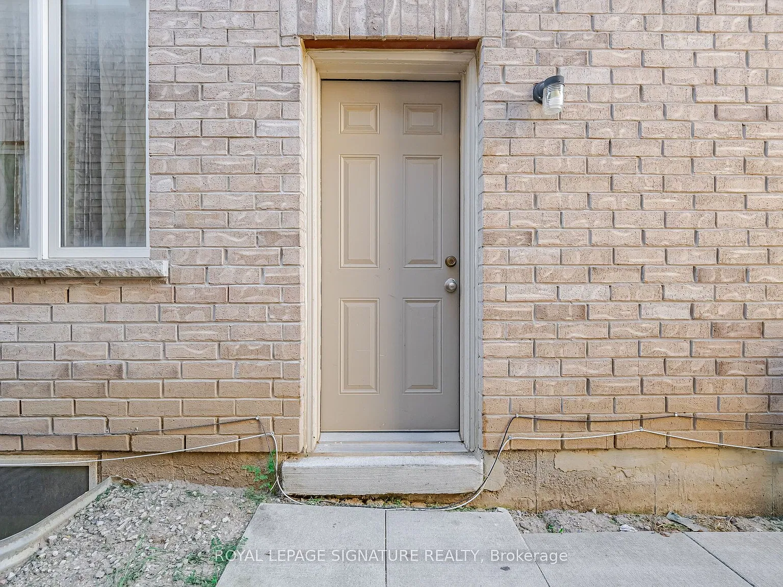 4 bed, $2,400 — Photo 4