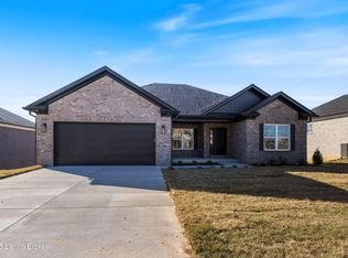 111 Wooded Glen Dr, Mount Washington, KY