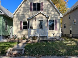 923 Forest Ave, Waterloo, IA 50702