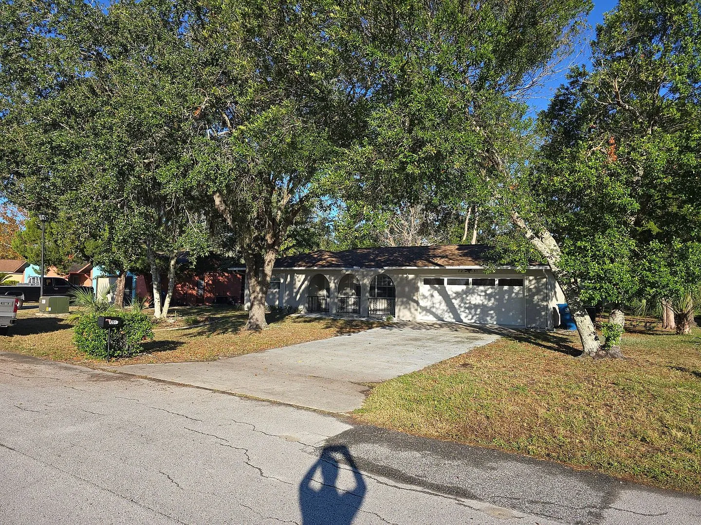 Beautuful 2 bedroom, 2 bath, 2 car garage rental home in Weeki Wachee! — Photo 3