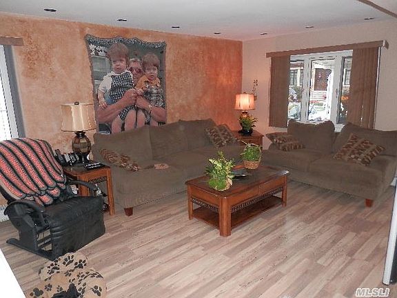 3rd image of 15711 87th St