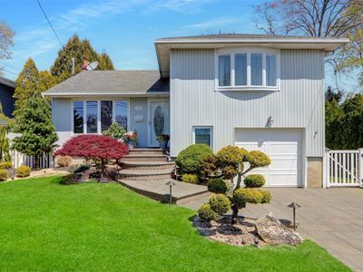 233 Willow Street, Massapequa Park, NY, 11762