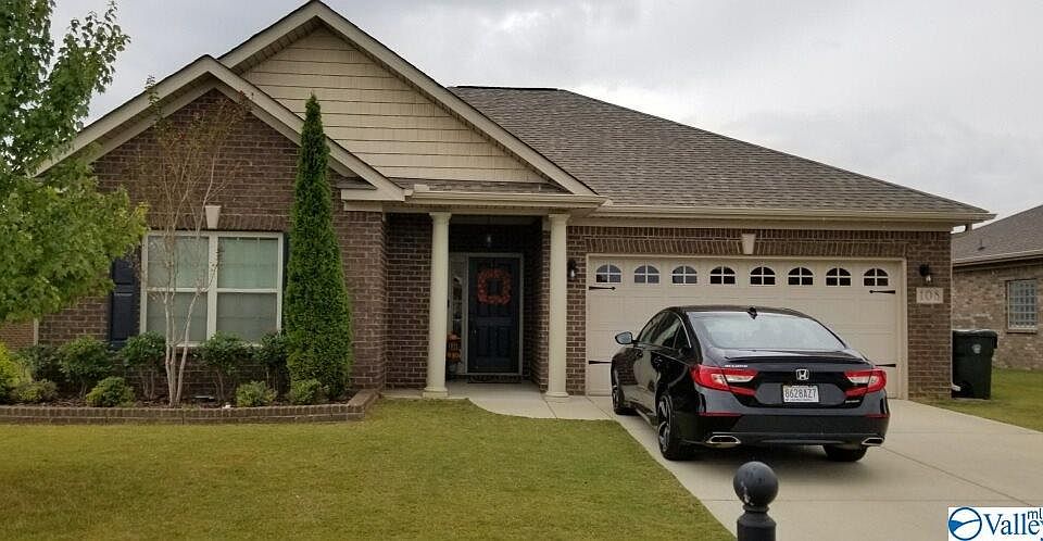 1st image of 108 Trenton Creek Ln