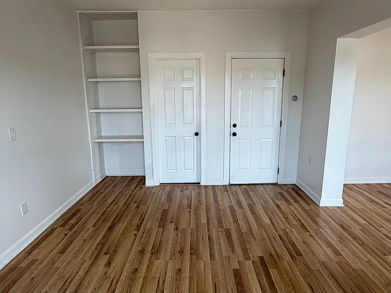 968 Broad St #3 — Photo 6