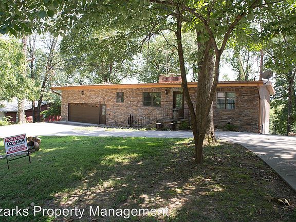 2nd image of 226 Lillian Ln