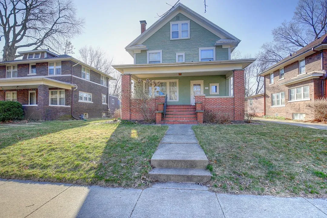721 S Elm Blvd photo 1