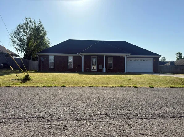 18741 Belmont Cir, Athens, AL 35613