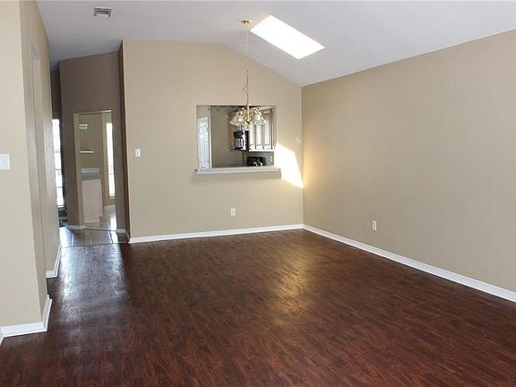 3rd image of 7732 Briarstone Ct