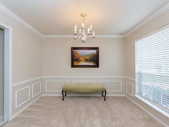 3rd image of 222 Cedar Elm Ln
