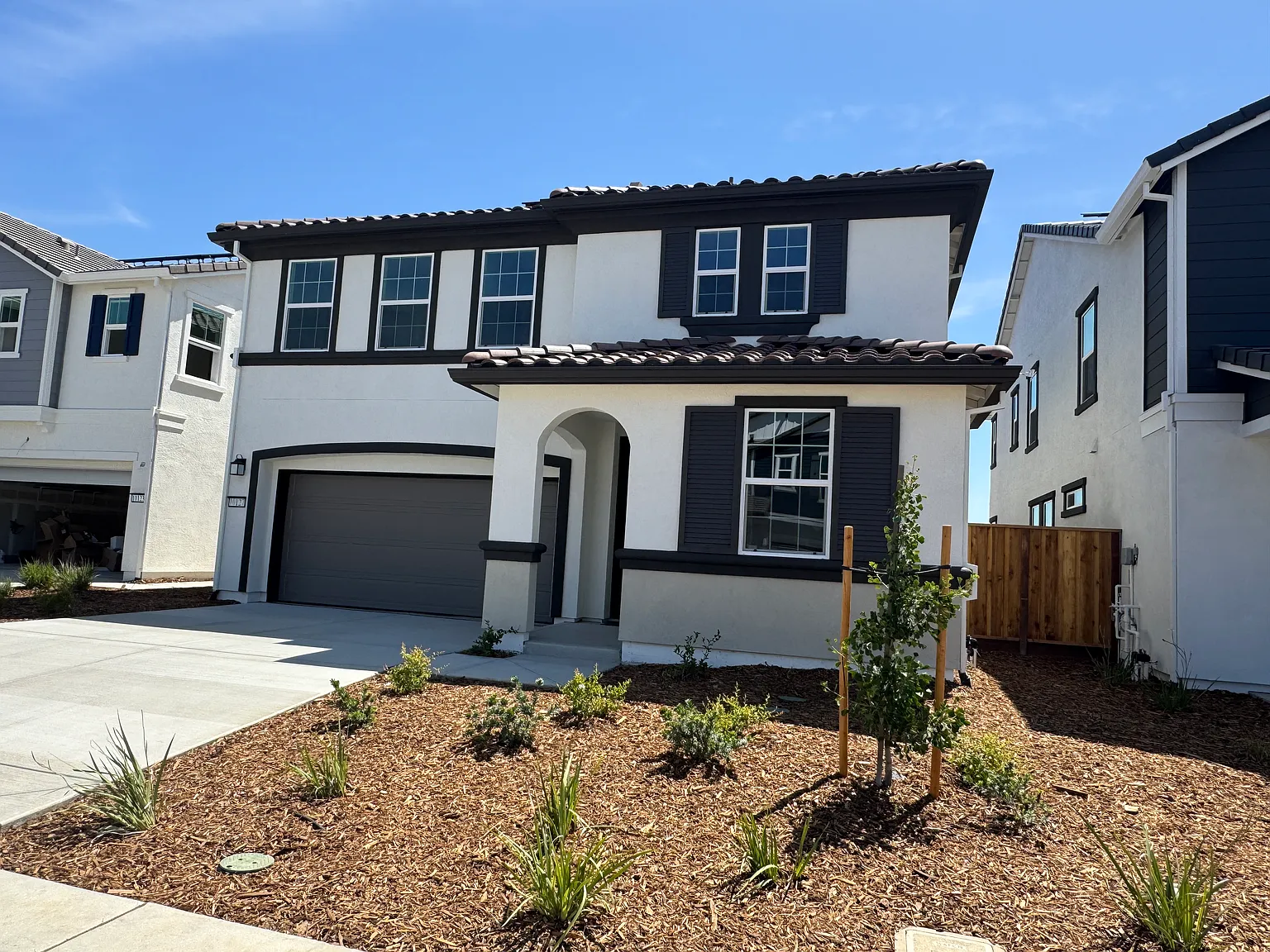 10127 Yanna Way photo 1