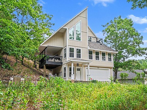 2nd image of 18882 Piney Point Dr