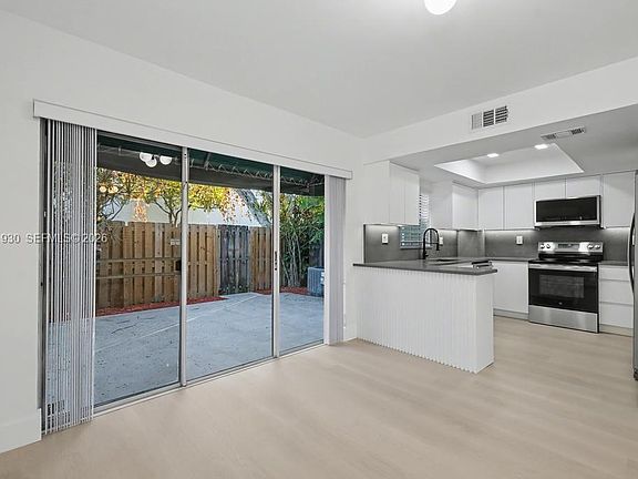 4th image of 12224 SW 52nd Pl