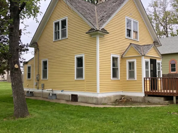 206 2nd Ave E, Zap, ND 58580