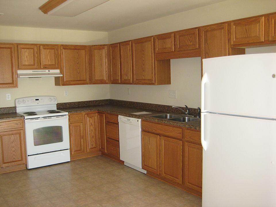 2nd image of 118 Country River Dr
