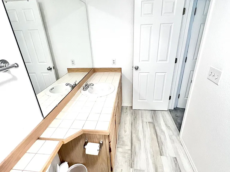 2720 118th Ave SE #10-201 — Photo 34