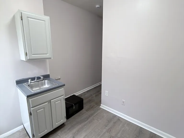 185 Green St #9 — Photo 2