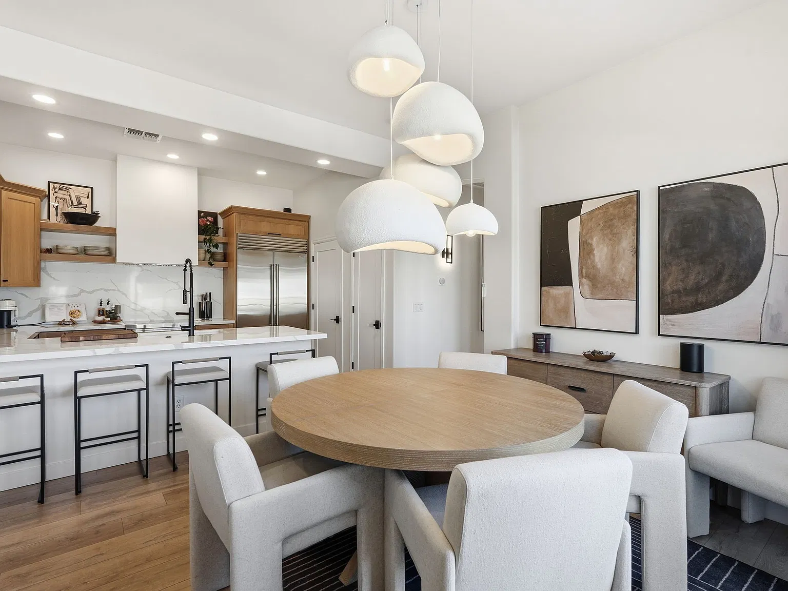 2 bed, 1338 sqft, $4,395 — Photo 2
