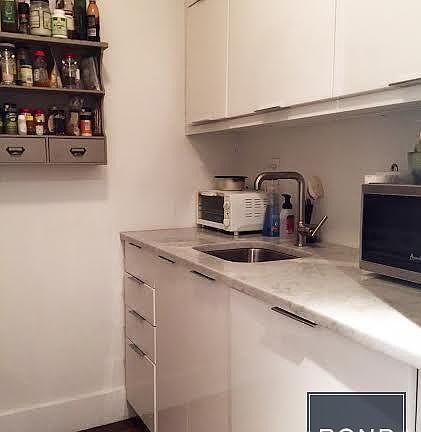 4th image of 200 E 30th St APT 5G