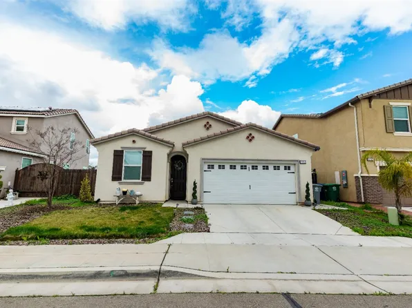 1253 Padre St, Madera, CA 93638