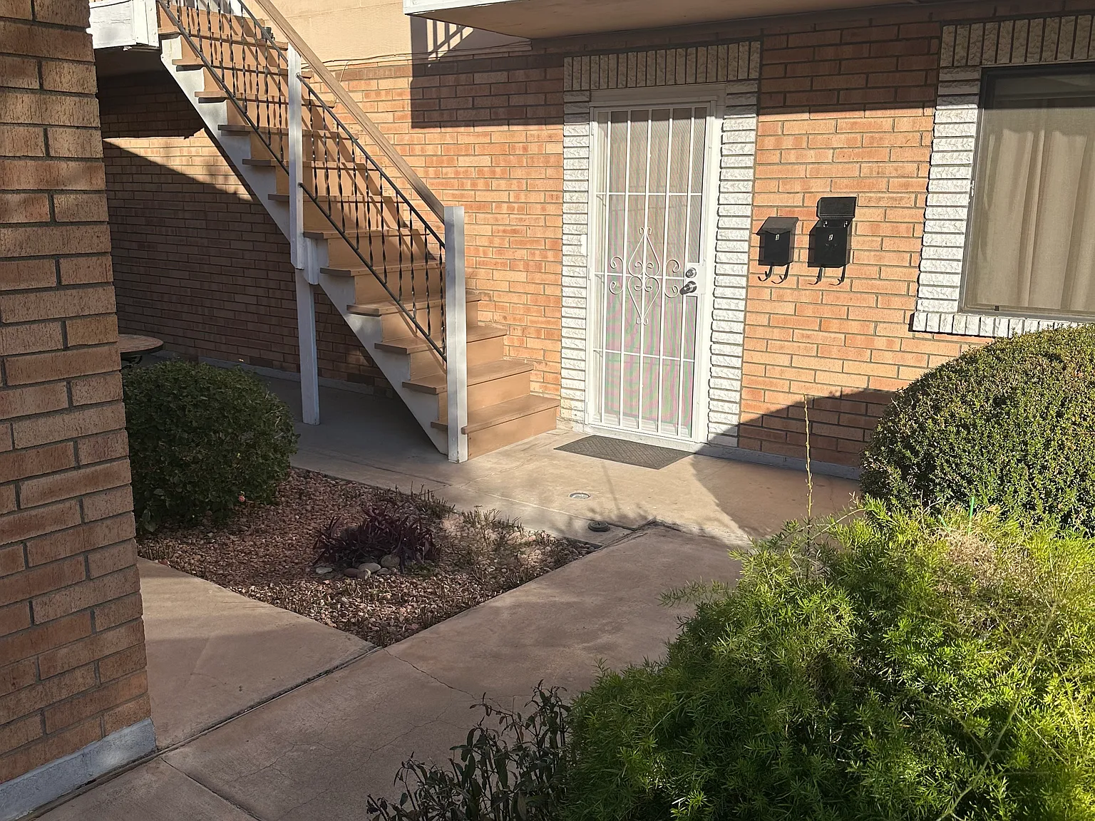 Studio, 300 sqft, $980 — Photo 1