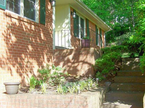 5th image of 2521 Coachman Cir