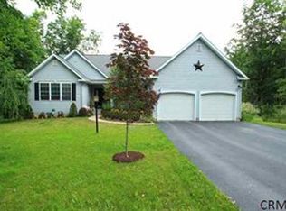 5 Stillwood Dr, Altamont, NY 12009