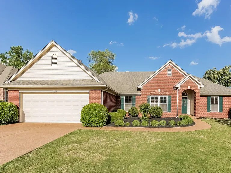 4064 Sidlehill Dr — Photo 1