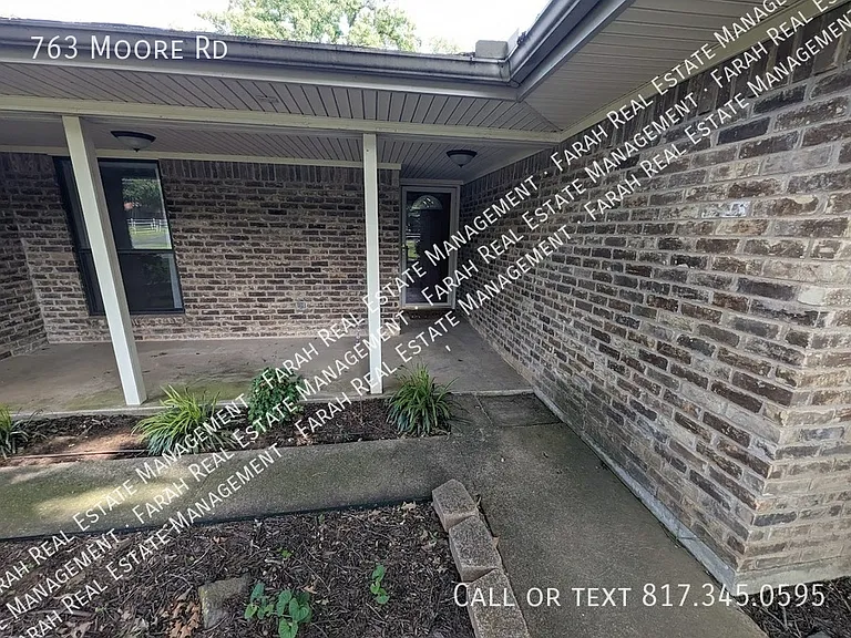 763 Moore Rd — Photo 3