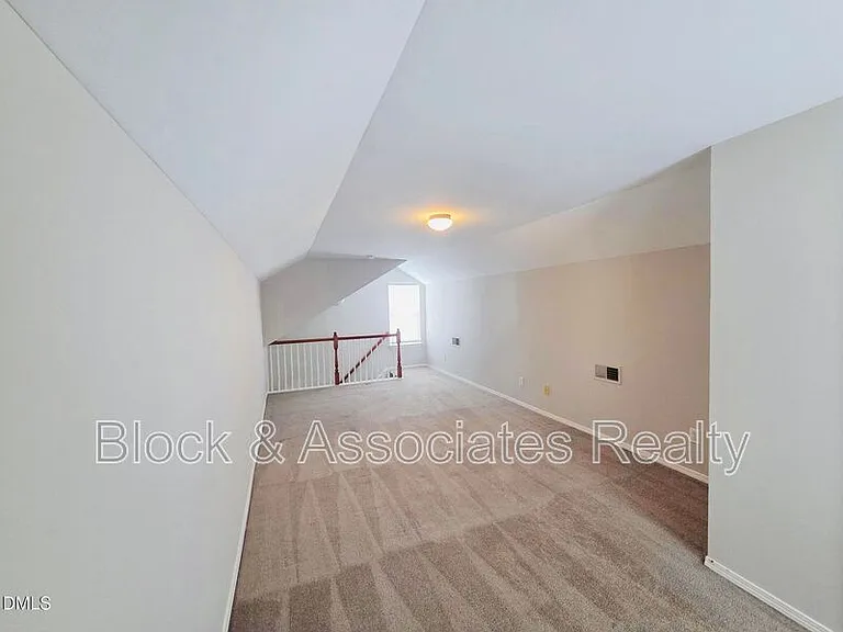 8208 Stone Cellar Dr — Photo 15