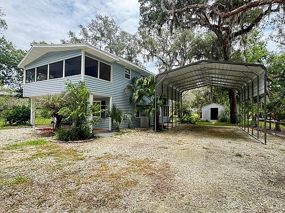4th image of 5635 S Park Hill Way
