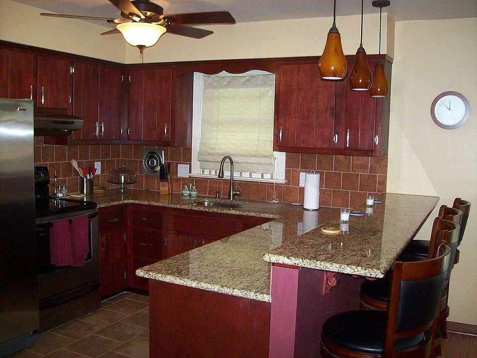2nd image of 2554 Damian Dr