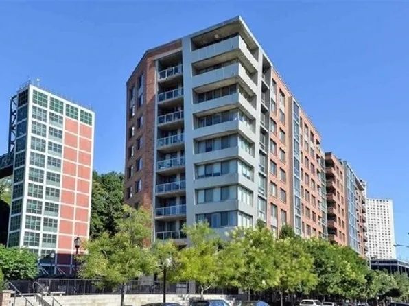 800 Jackson Street image 1 of 15