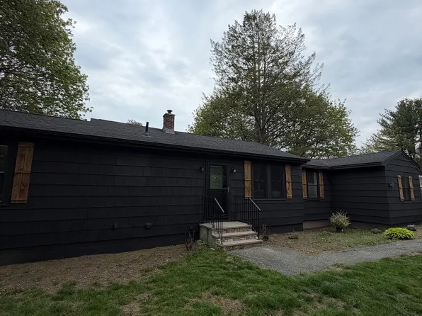 99 Old County Rd, Hampden, ME 04444