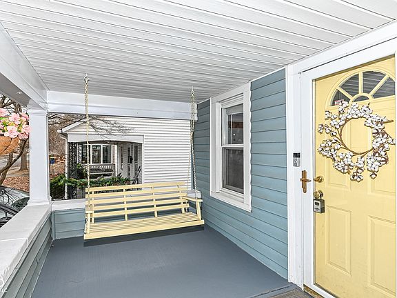 4th image of 6179 Norwaldo Ave