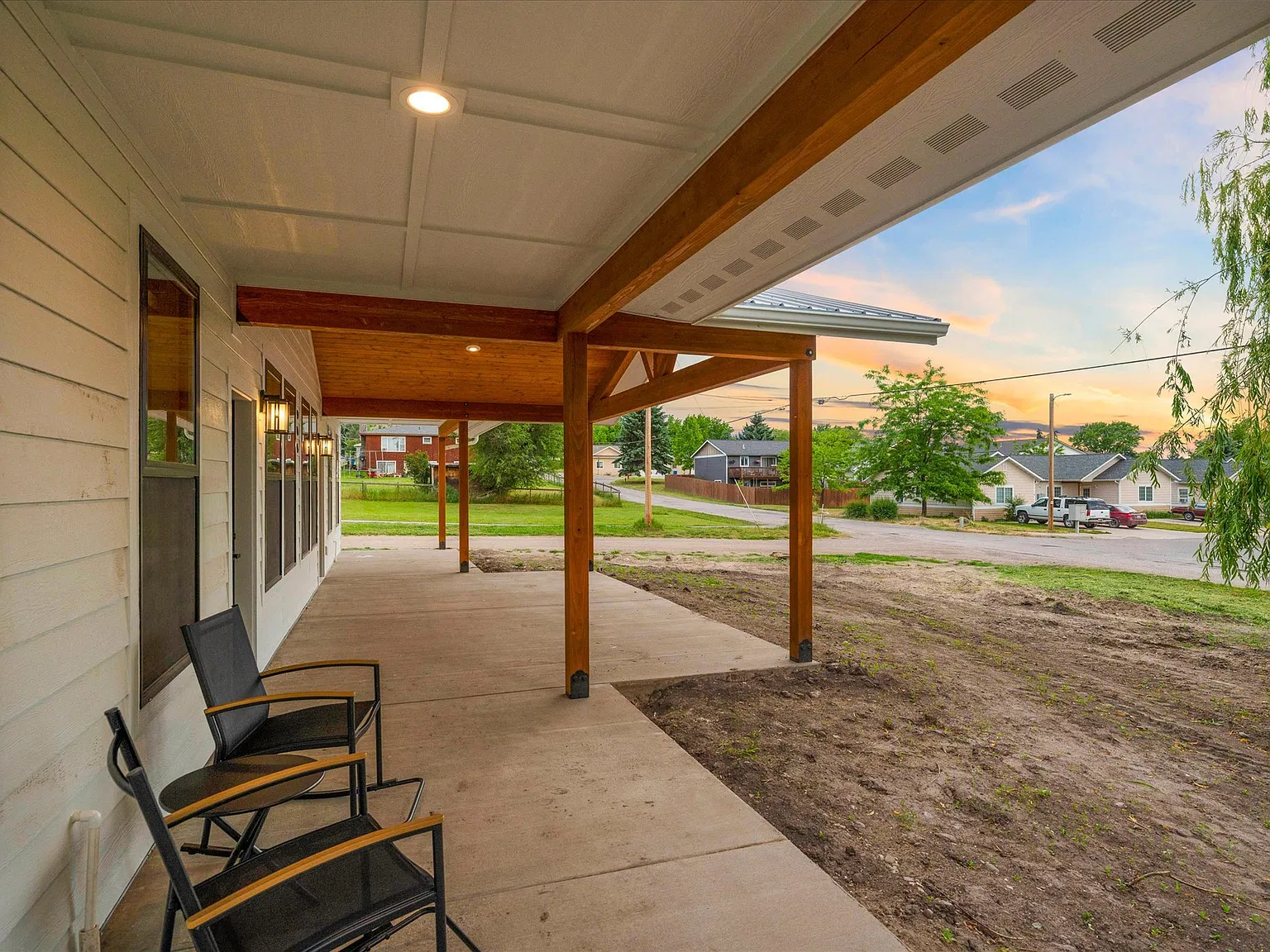 2 bed, 919 sqft, $1,950 — Photo 4