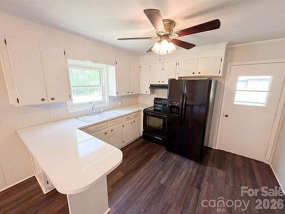 2nd image of 2155 Airdale Rd
