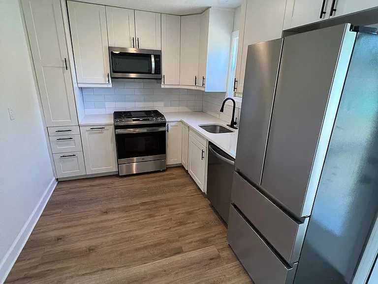 227 N Olathe View Rd — Photo 2