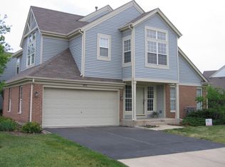 16 Ione Dr UNIT E, South Elgin, IL 60177