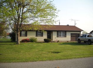 634 W 8th St, Grandview, IN 47615