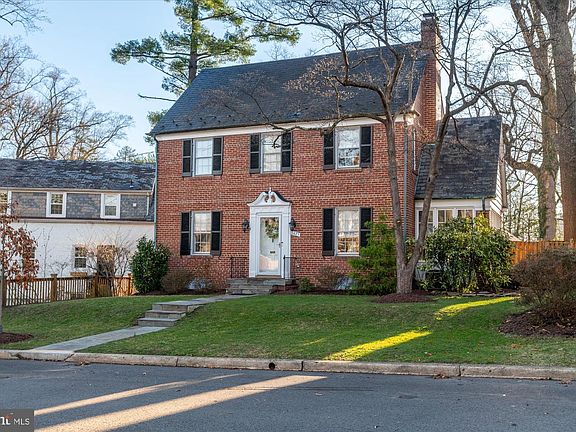 2nd image of 6425 33rd St NW