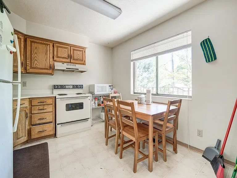442 N 500 E #7 — Photo 3