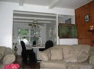 36 Branch Ave, Freeport, NY 11520
