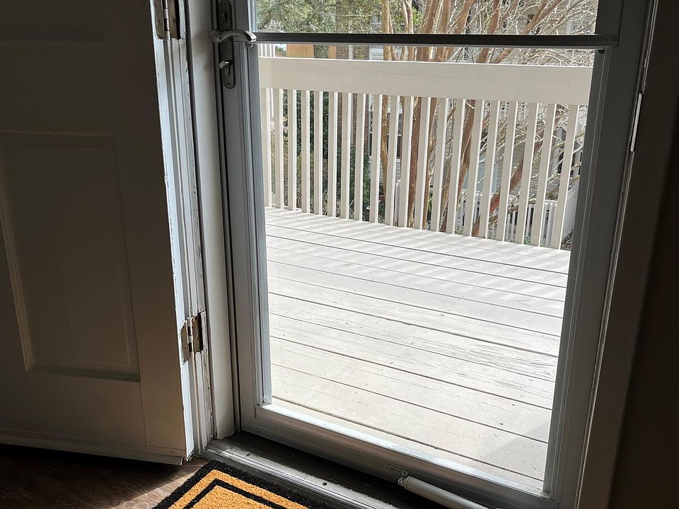Quiet, private, second floor