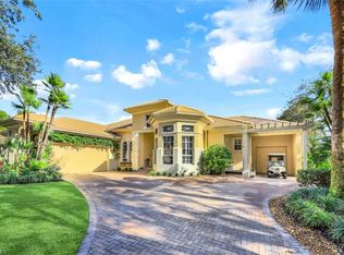 963 Barcarmil Way, Naples, FL 34110