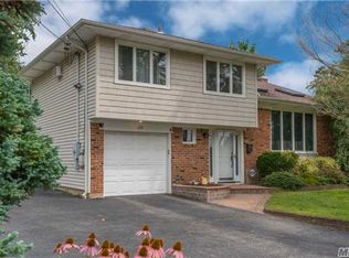 129 Wicks Rd, Commack, NY 11725