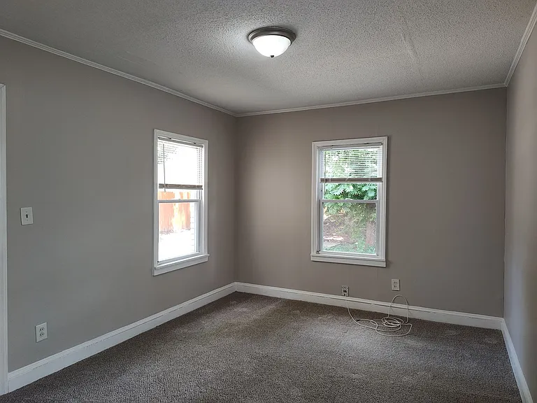 1405 Shamrock Dr — Photo 15