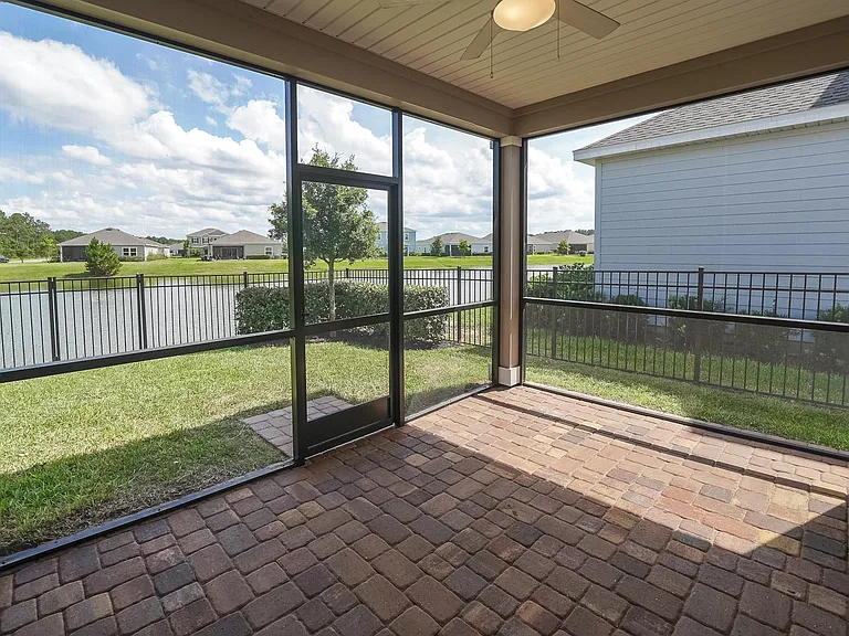 3935 Bloomfield Ct — Photo 16