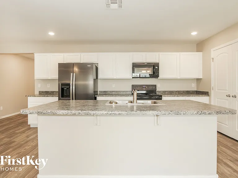 16570 W Sierra St — Photo 6