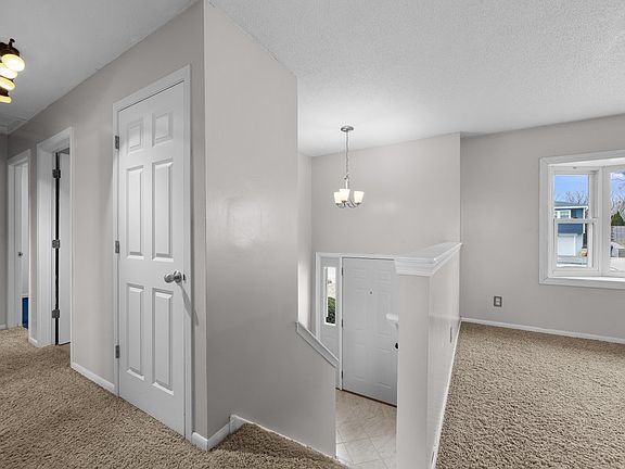 3rd image of 4811 Gaines St