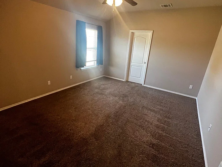 2921 Thompson Farm Ln — Photo 18
